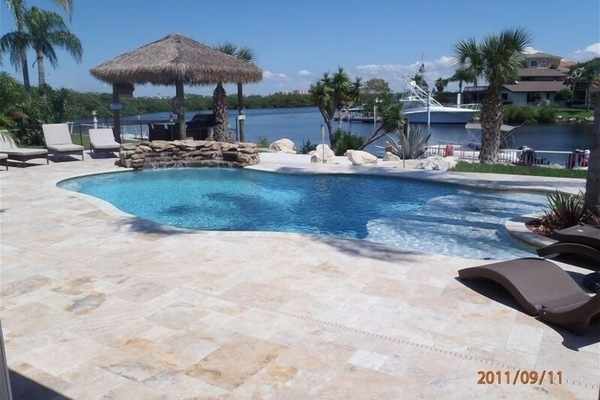 Pool/Lanai