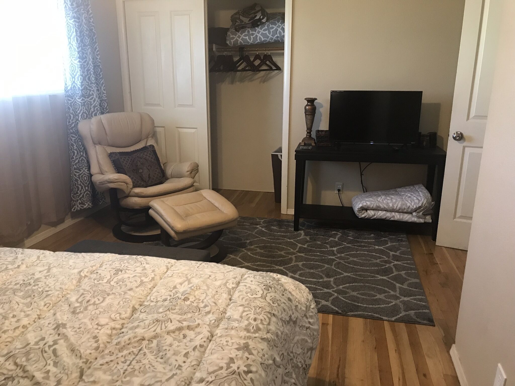 3 Schlafzimmer, Schreibtisch, Bügeleisen/Bügelbrett, kostenloses WLAN