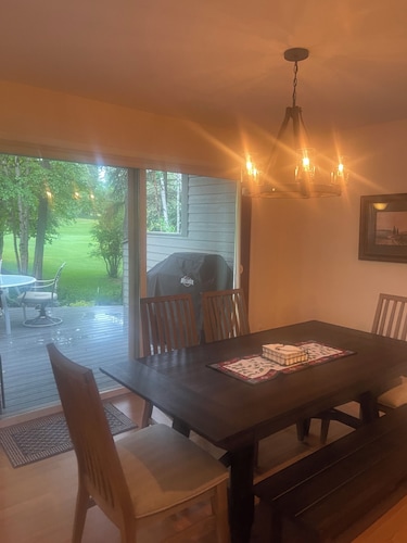 Beautiful Townhome Near Glacier Park!!