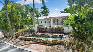 Property grounds - 124 Mariners Club - Luxury villa with stunning harbor and ocean view (Key Largo)