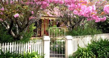 Millie's Holmcroft Cottage-7 min walk Leura Character/Convenient-Quiet