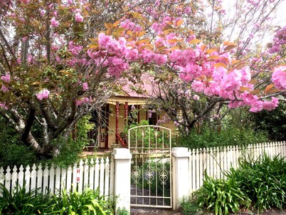Millie's Holmcroft Cottage-7 min walk Leura Character/Convenient-Quiet