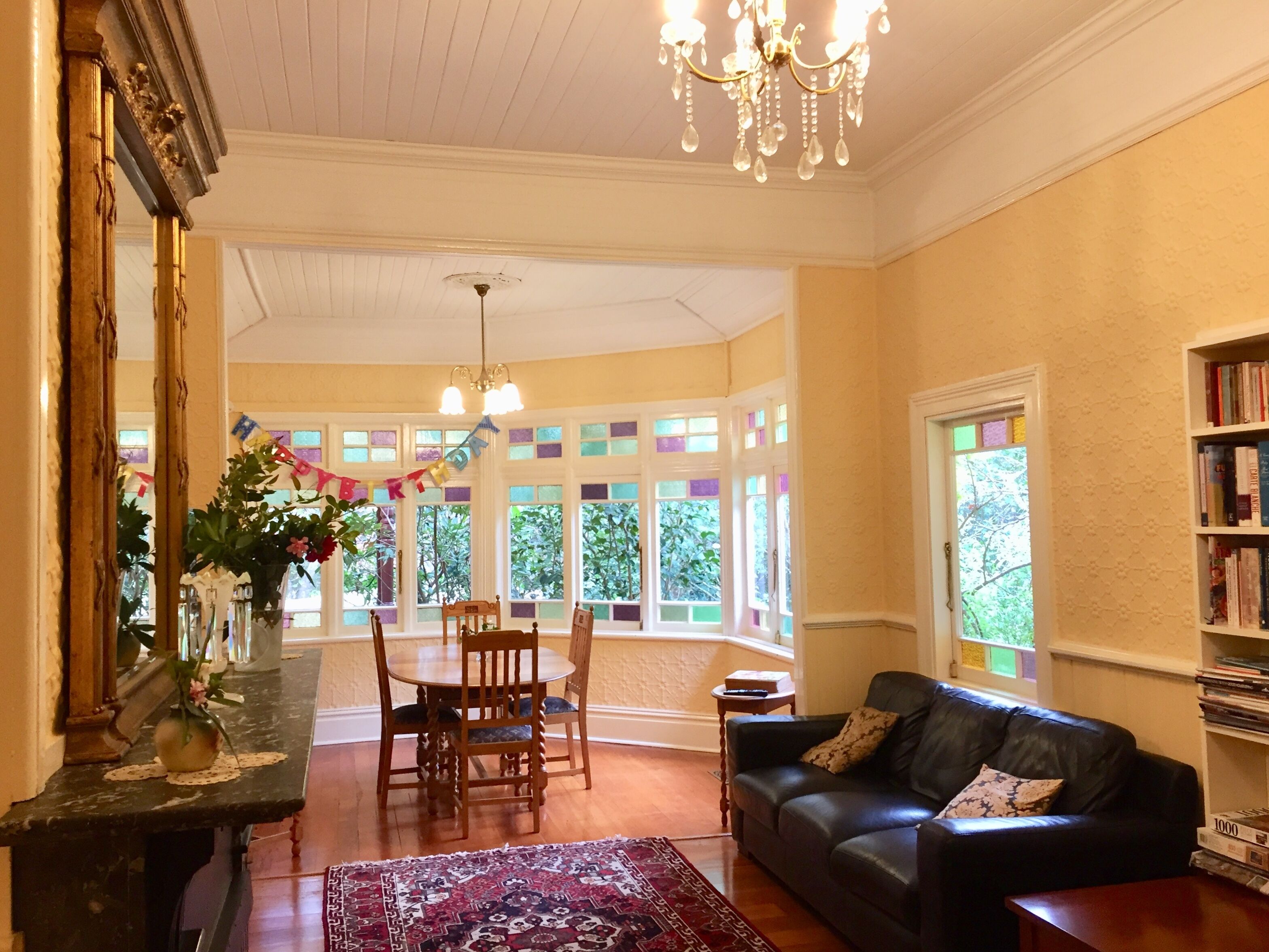 Holmcroft Character Short Walk Leura/Rail/Quiet St/Large Living/2 Bathrooms