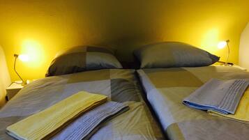 Apartment, 1 Bedroom | Cribs/infant beds, free WiFi