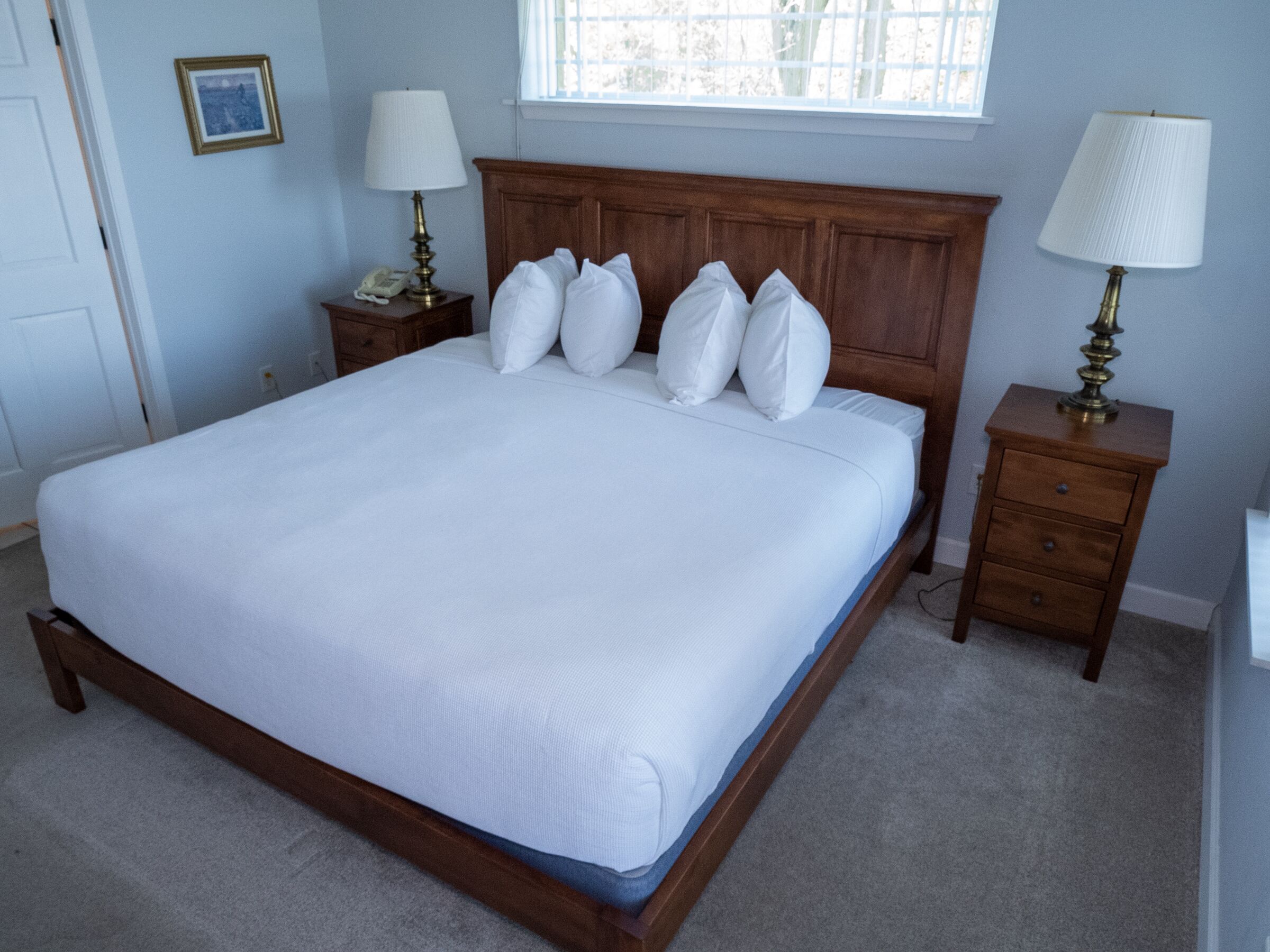 209 - Premium Lakefront Condo