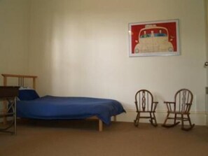 4 bedrooms, desk, iron/ironing board, free WiFi