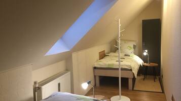 Apartment, 3 Bedrooms, Balcony | Children's theme room