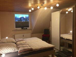 Apartment, 3 Bedrooms, Balcony