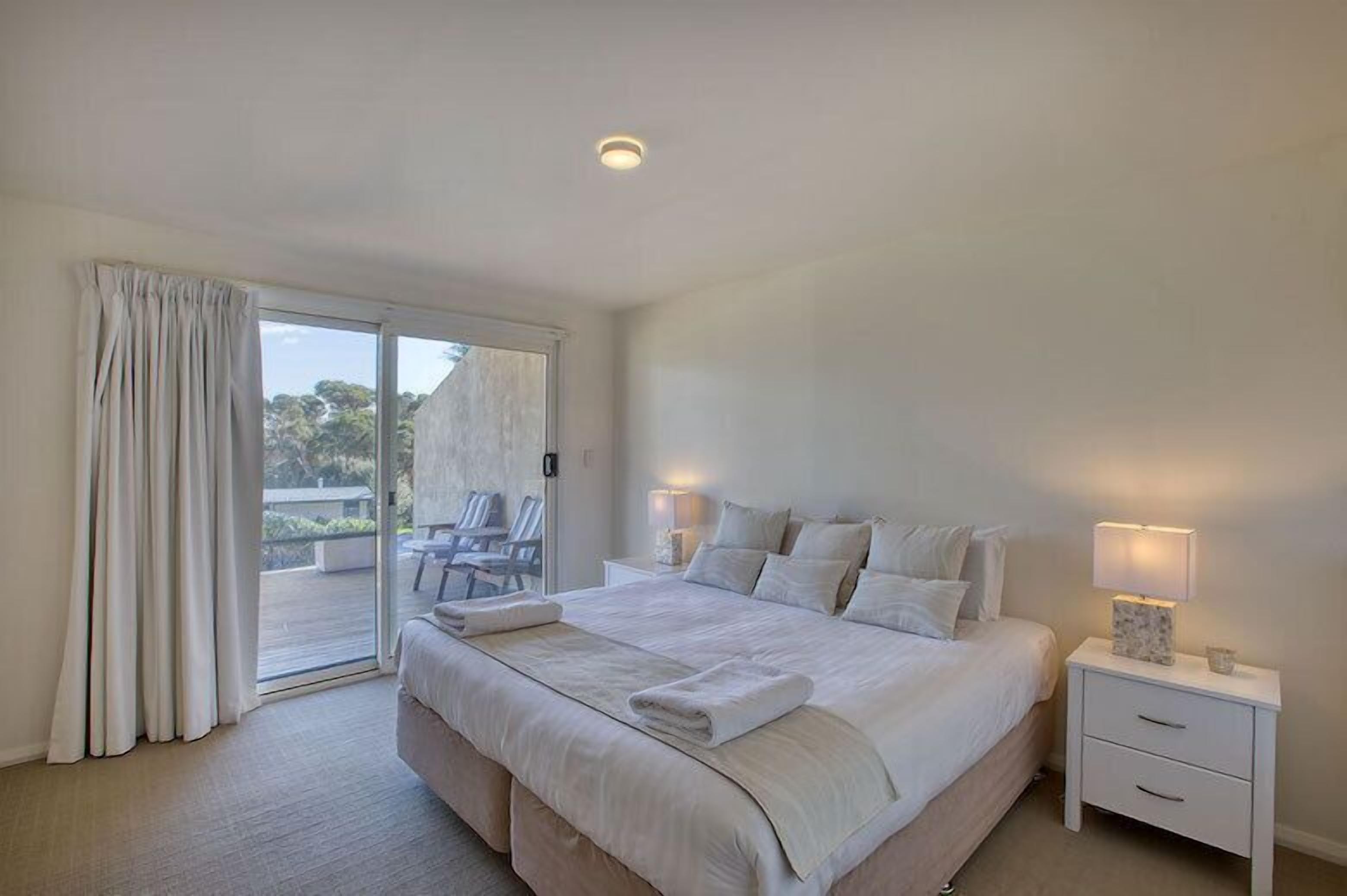 Quarterdeck Apartment — image 5