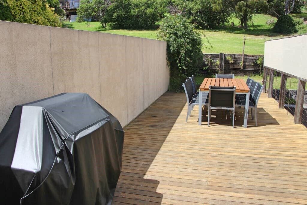 Quarterdeck Apartment — image 15