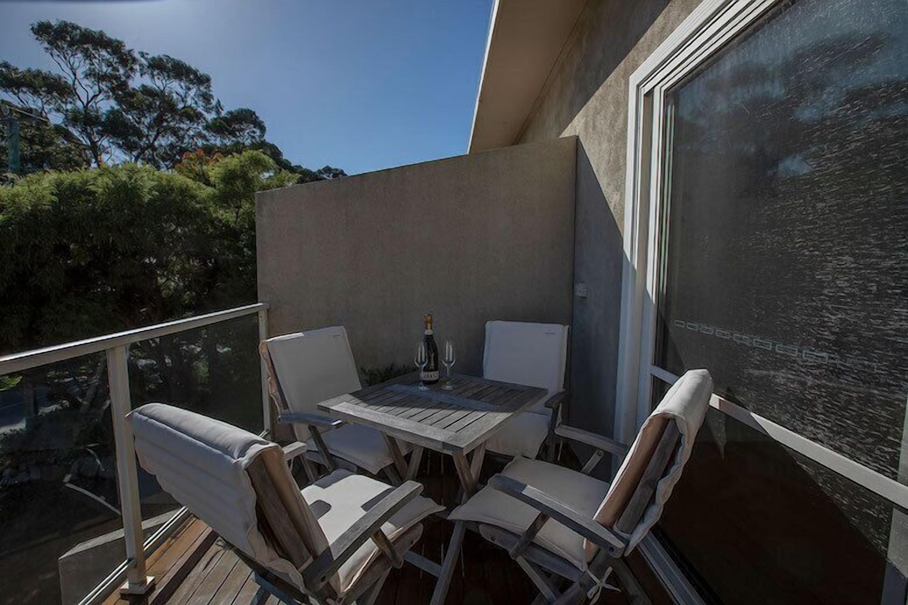 Quarterdeck Apartment — image 7