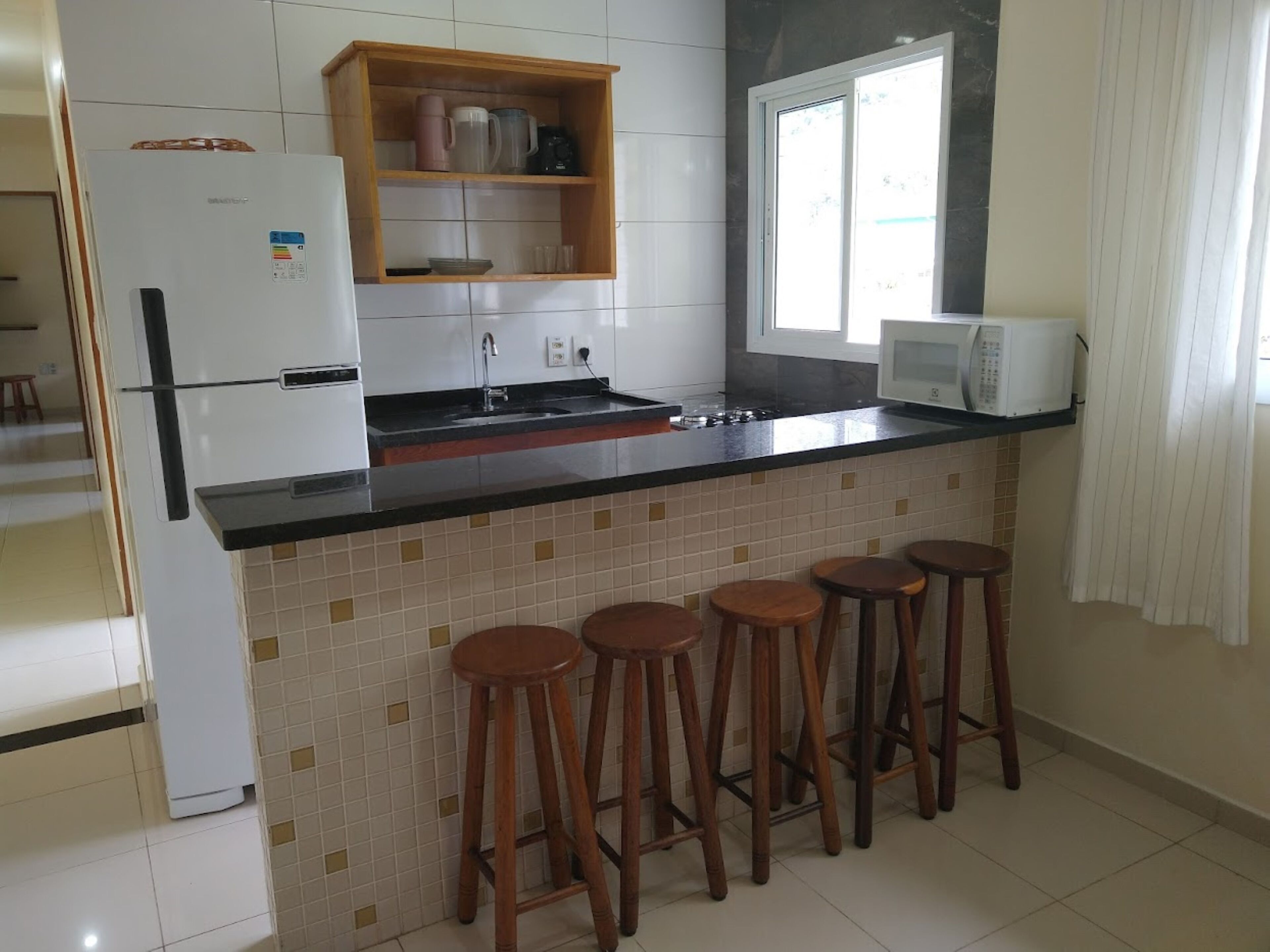 2 bedroom apartment, furnished with pool, near Martim de Sá.