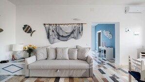 Departamento, 1 habitación, vista al mar | Servicios de la habitación