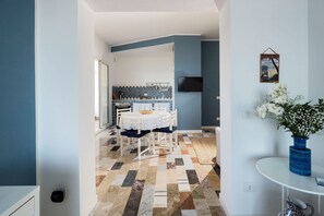 Apartment, 1 Schlafzimmer, Meerblick | Wohnbereich | Flachbildfernseher