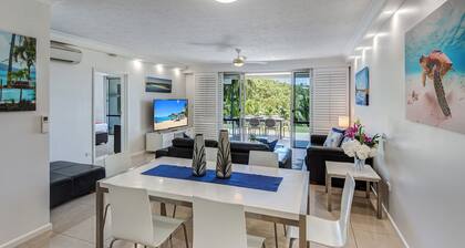 Poinciana 003 - Hamilton Island