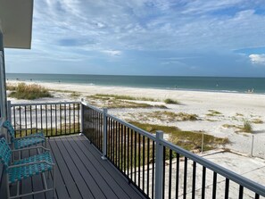 Property grounds - The Perfect Gulf Front Vacation, Directly on the Beach! (Anna Maria Island)