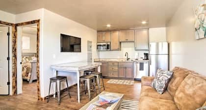 ¡Nuevo! Single Level Dog Friendly Apartment w / WiFi -5 minutos en coche del centro de la ciudad