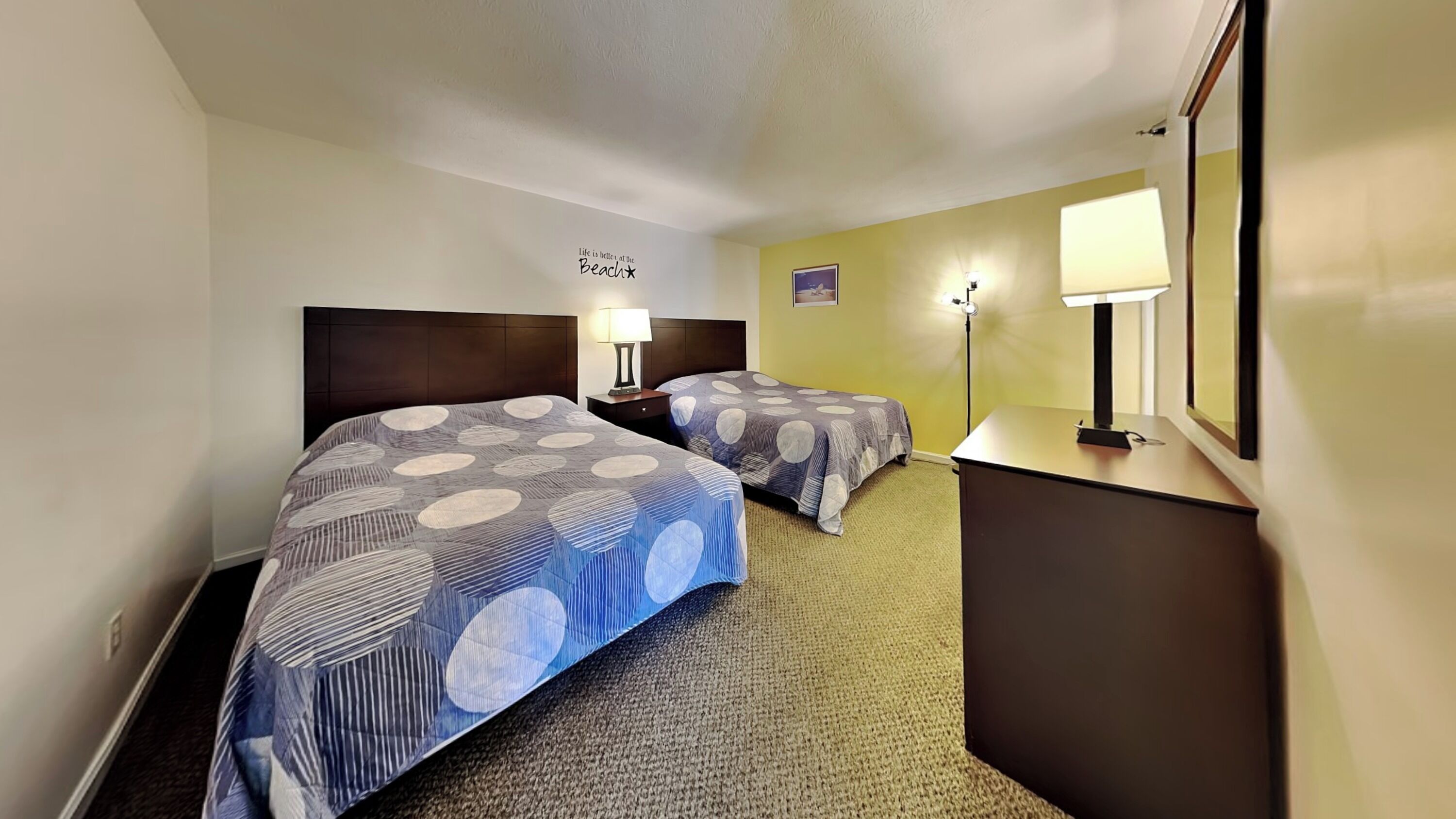 2 多间卧室、免费 WiFi