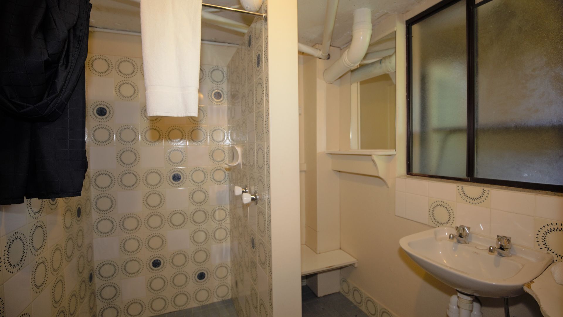 Blizzard Bunny Lodge - 43 Gippsland Street — image 22