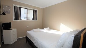 8 makuuhuonetta, ilmainen Wi-Fi, vuodevaatteet