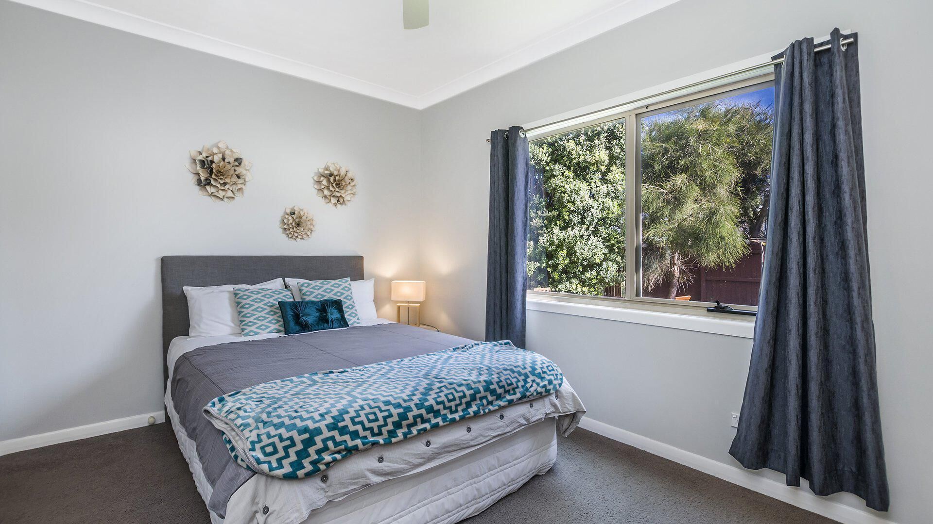 4 slaapkamers, een strijkplank/strijkijzer, wifi, beddengoed