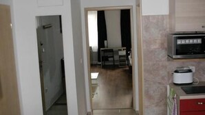 Apartment (Adsum) | Room amenity