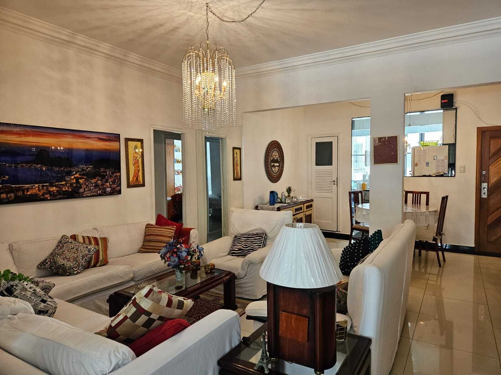 Televisión LED y estéreo 