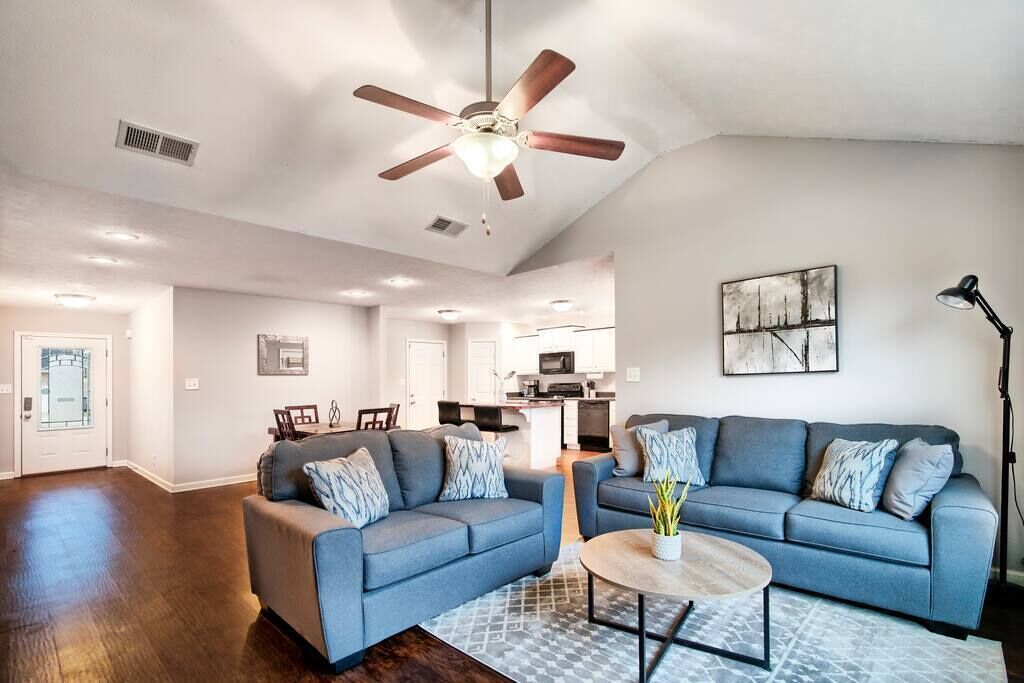 Fort Campbell Retreat: 3 Bedroom, Pet Friendly