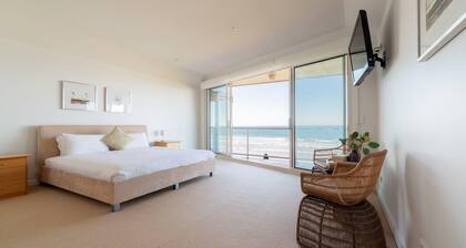 Bayview Beachfront Apartment - nestled in the dunes of Port Fairy's Eastern Beach