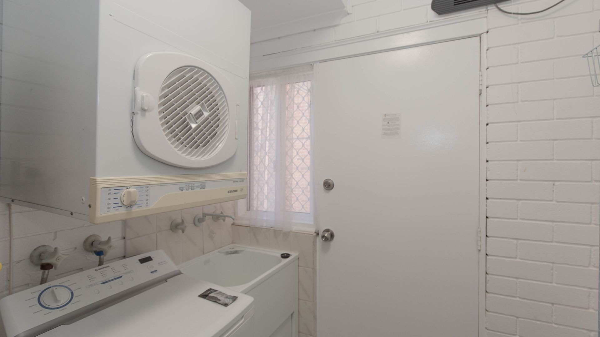 Oberlaken - 2/125 Gippsland Street — image 10