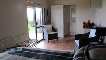 1 bedroom, iron/ironing board, Internet, bed sheets