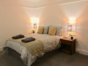 Tabla de planchar con plancha, cuna de viaje y wifi gratis