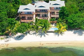 Exterior - BEST BEACH FRONT Location on West Bay Beach-Private Yet Close to Everything (Roatan Island)