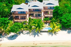 Exterior - BEST BEACH FRONT Location on West Bay Beach-Private Yet Close to Everything (Roatan Island)