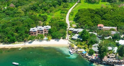 BEST BEACH FRONT Location on West Bay Beach-Private Yet Close to Everything