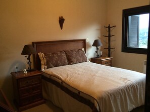 2 soverom, strykejern/-brett, wi-fi og sengetøy