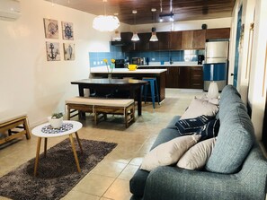 TV - La Buena Vida 2 Tamarindo paradise (Tamarindo)