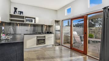 Réfrigérateur, four, plaque de cuisson, lave-vaisselle