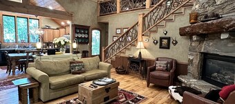 Hidden Hollow 2 BR 2 bad GÅ til byen