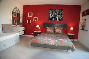 Family Room, Garden View | Premium bedding, memory-foam beds, individually decorated