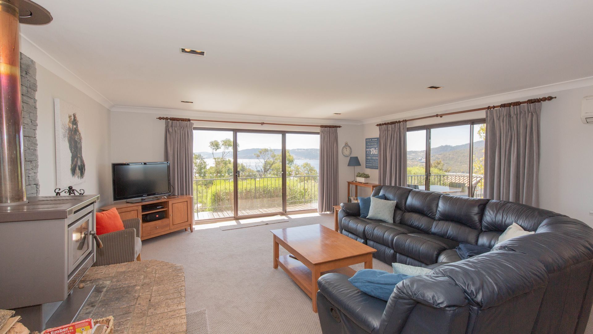 Aviemore - 4/14 Cobbodah Street — image 2