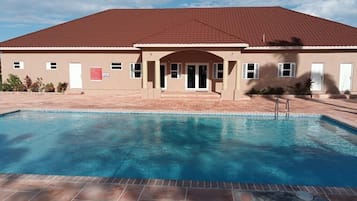 Alberca al aire libre