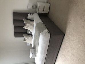 Apartment, 2 Double Beds, Non Smoking | 2 bedrooms, individually decorated, individually furnished