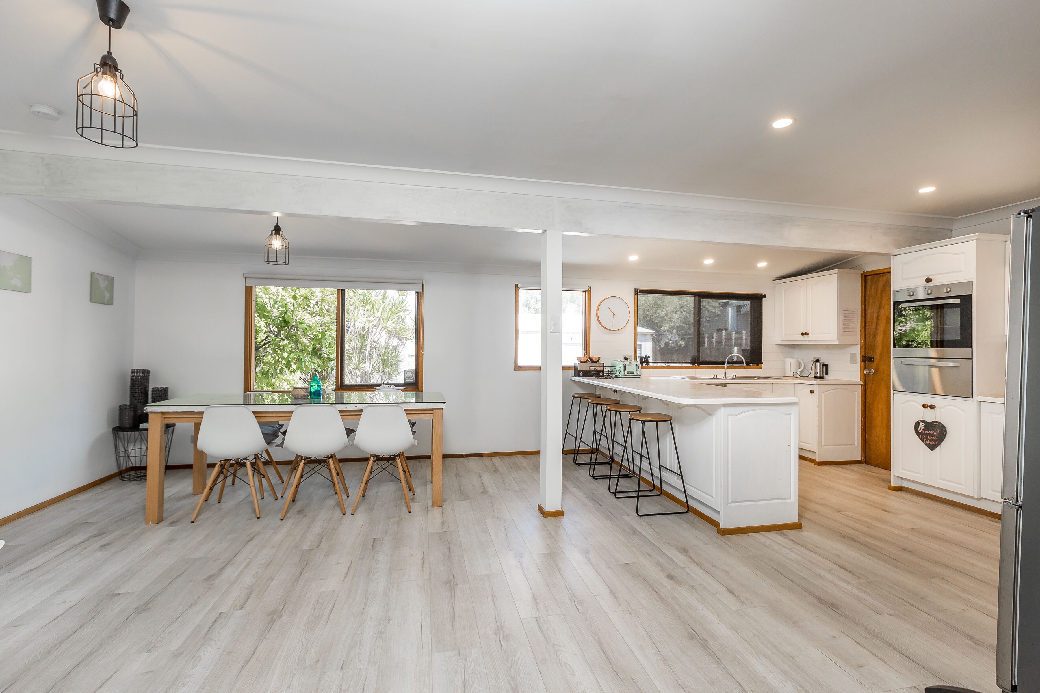 Tea Gardens Waterfront Bliss