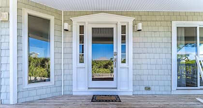 Relaxing Home Away from Home! Pets, Private Pool, Steps to Beach- a rare find!