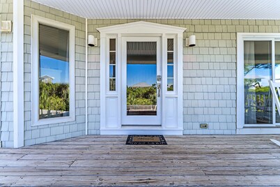 Relaxing Home Away from Home! Pets, Private Pool, Steps to Beach- a rare find!