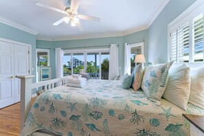 4 bedrooms, premium bedding, iron/ironing board, travel cot - Relaxing Home Away from Home! Pets, Private Pool, Steps to Beach- a rare find! (Eastpoint)