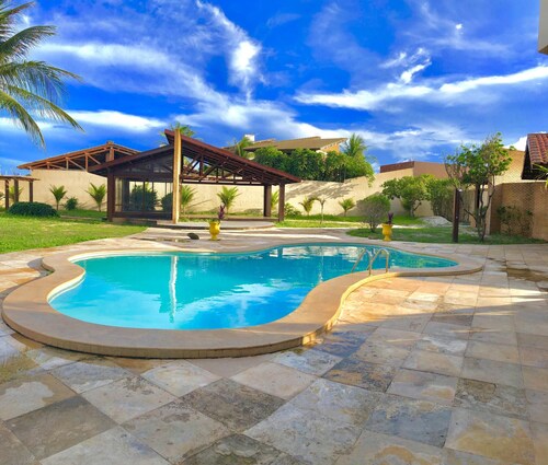 MEMPHIS MANSION 10 SUITES 50 BEDS NEXT TO BEACH PARK