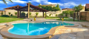 MEMPHIS MANSION 10 SUITES 50 BEDS NEXT TO BEACH PARK