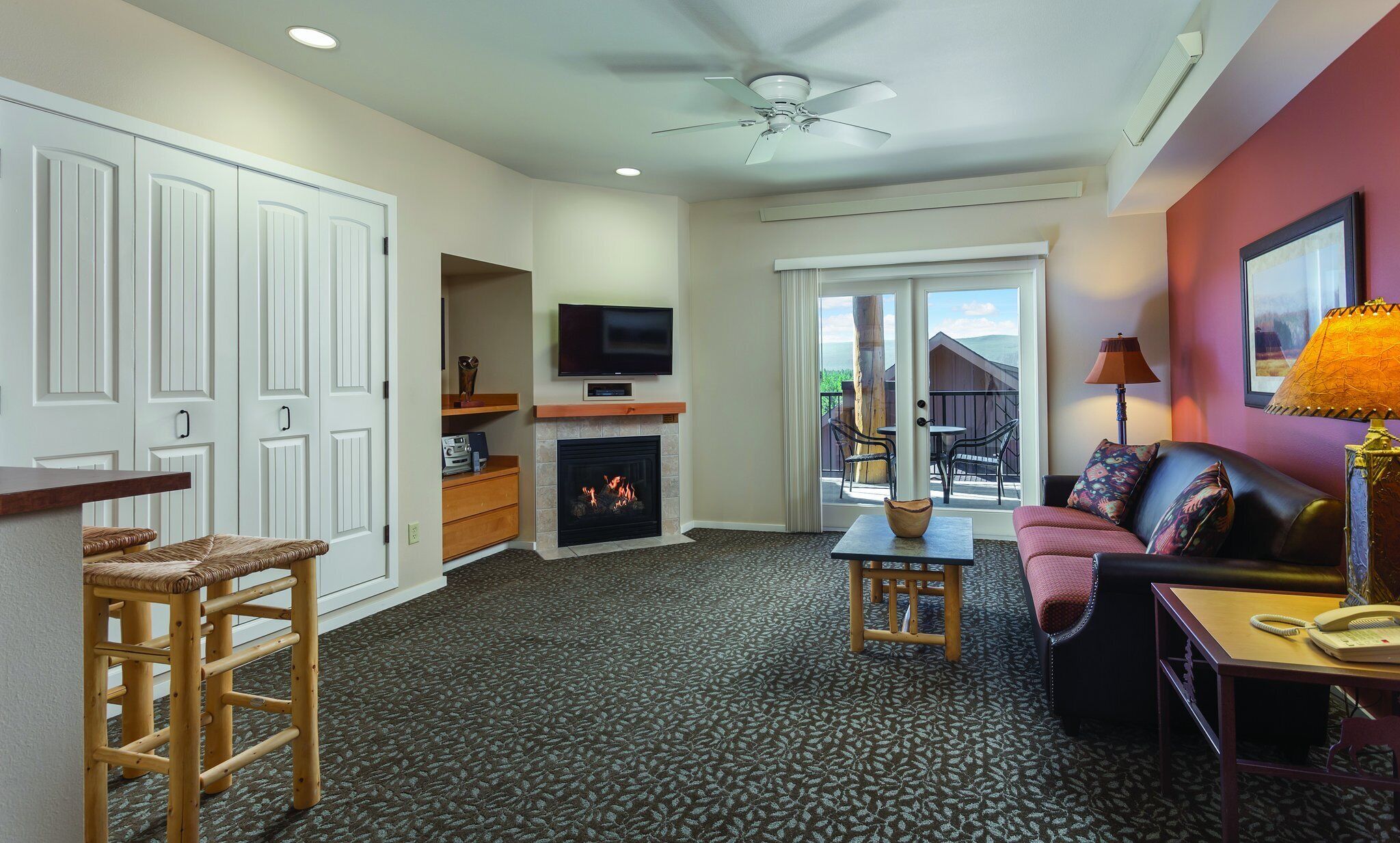 Experience true nature and wildlife up close!